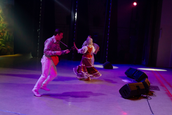 &Lcy;&iecy;&ncy;&acy; &Vcy;&acy;&scy;&icy;&lcy;&iecy;&kcy; &gcy;&period; &Zcy;&lcy;&acy;&tcy;&ocy;&ucy;&scy;&tcy;