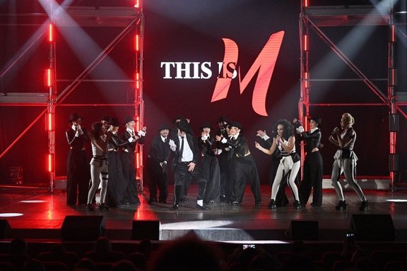 "THIS IS" &Tcy;&rcy;&icy;&bcy;&softcy;&yucy;&tcy;-&shcy;&ocy;&ucy; Michael Jackson