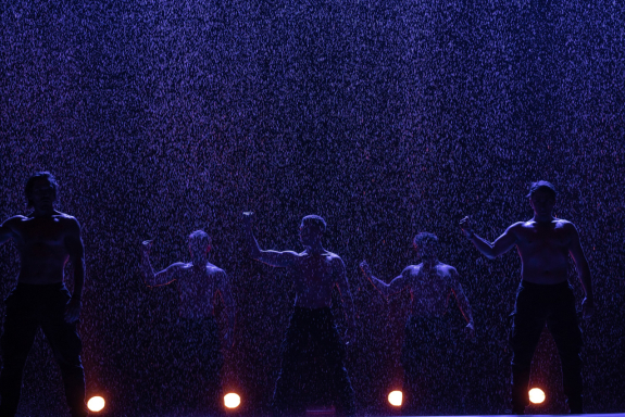 Шоу под дождём V. Признание в любви г. Златоуст