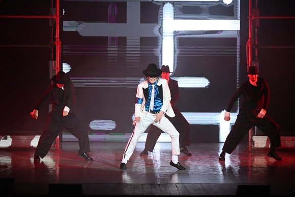 "THIS IS" &Tcy;&rcy;&icy;&bcy;&softcy;&yucy;&tcy;-&shcy;&ocy;&ucy; Michael Jackson