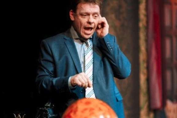 Спектакль "Вне подозрения"