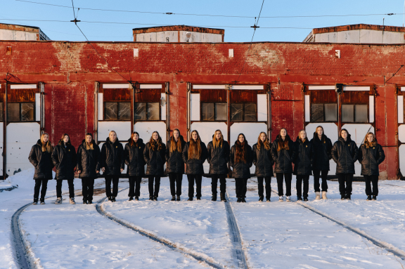 "&Dcy;&icy;&ncy;&acy;&mcy;&ocy; &Ucy;&rcy;&acy;&lcy;&ocy;&chcy;&kcy;&acy;"&comma; &Zcy;&lcy;&acy;&tcy;&ocy;&ucy;&scy;&tcy; - "&SHcy;&tcy;&ucy;&rcy;&mcy; -2002"&comma; &Mcy;&ocy;&scy;&kcy;&ocy;&vcy;&scy;&kcy;&acy;&yacy; &ocy;&bcy;&lcy;&acy;&scy;&tcy;&softcy;