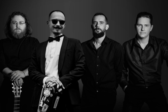 &Kcy;&Lcy;&Acy;&Scy;&Scy;&Icy;&Kcy;&Acy; &Icy; &Fcy;&Lcy;&Acy;&Mcy;&IEcy;&Ncy;&Kcy;&Ocy;