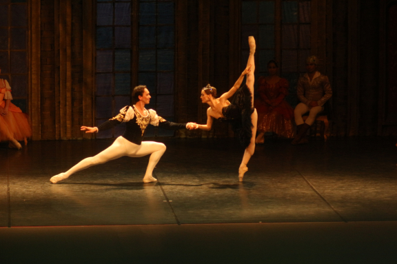 &Bcy;&acy;&lcy;&iecy;&tcy; &laquo;&Lcy;&iecy;&bcy;&iecy;&dcy;&icy;&ncy;&ocy;&iecy; &ocy;&zcy;&iecy;&rcy;&ocy;&raquo;